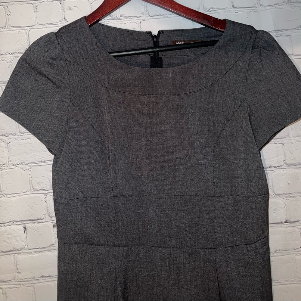 Adrienne Vittadini Dark Gray short sleeve dress size 6P - Picture 5 of 11